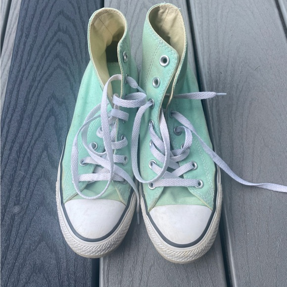 Converse Shoes - Picture 2 of 9